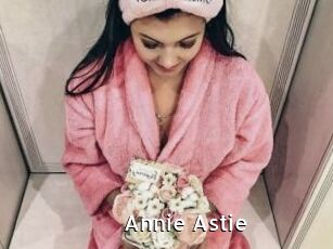 Annie_Astie