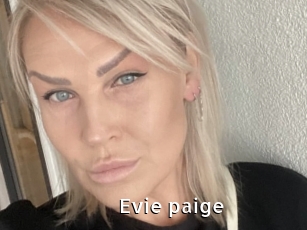 Evie_paige