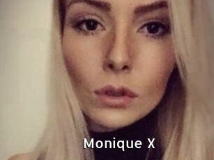 Monique_X