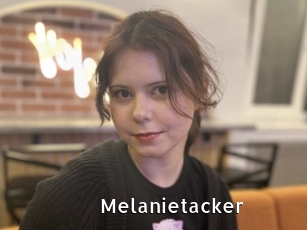Melanietacker