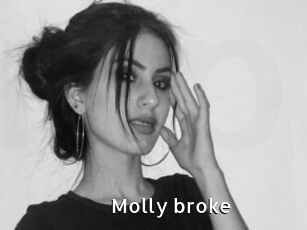 Molly_broke