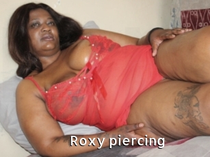 Roxy_piercing