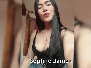 Sophiie_James
